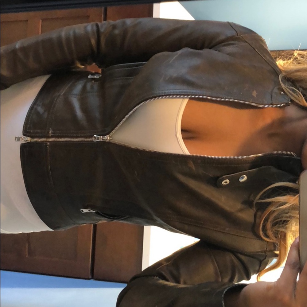 Leather jacket - Picture 3 of 4